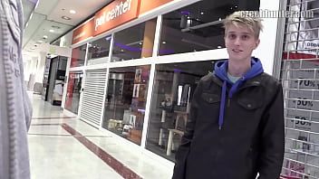 Играть Сексуальному чуваку глубоко трахнули в задницу, и в конце концов он решил, что быть геем лучше, чем натуралом - bigstr