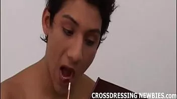 play Este atuendo de encaje me hace sentir tan sexy
