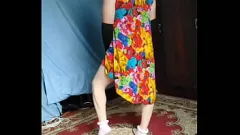 再生 18 Youtube モデル女装子猫の蒸し暑い主婦の長いストッキングでのストリップショー