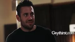 Afspelen Homo's met gesloten deuren worden wild in intense anale en gay porno zonder condoom