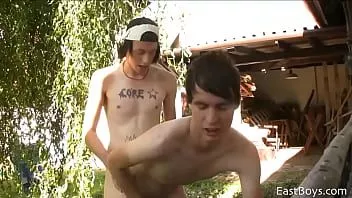 play Village boys - follada a pelo al aire libre - aiden y su amigo