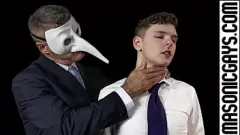 play Freimaurer -Ritual: Twink Ethan Tate im Anal -Sakrament verunreinigt