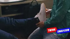 Odtwórz Młode twinkowie zamieniają ojczyma i szalej