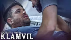 Odtwórz Pewnego razu w Klamvil: Ostra gejowska przygoda Masona Leara z drobnymi chłopakami i dużymi tyłkami