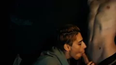 चलाएँ हॉट पतले ट्विंक इस उत्तेजक समलैंगिक पोर्न में स्कूल के बाद के मजेदार ब्लोजॉब और हैण्डजॉब सत्र का आनंद लेते हैं