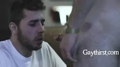 Jouer L'aventure cinématographique porno gay de Dante Colle : baiser son demi-frère hétéro Carter Woods dans une première extravagance de pipe